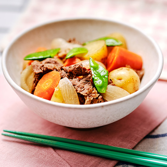 さらっとおいしい春野菜の肉じゃが